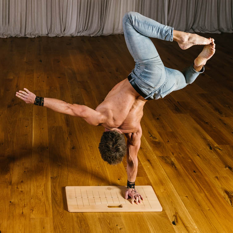 Handstand balance board outlet